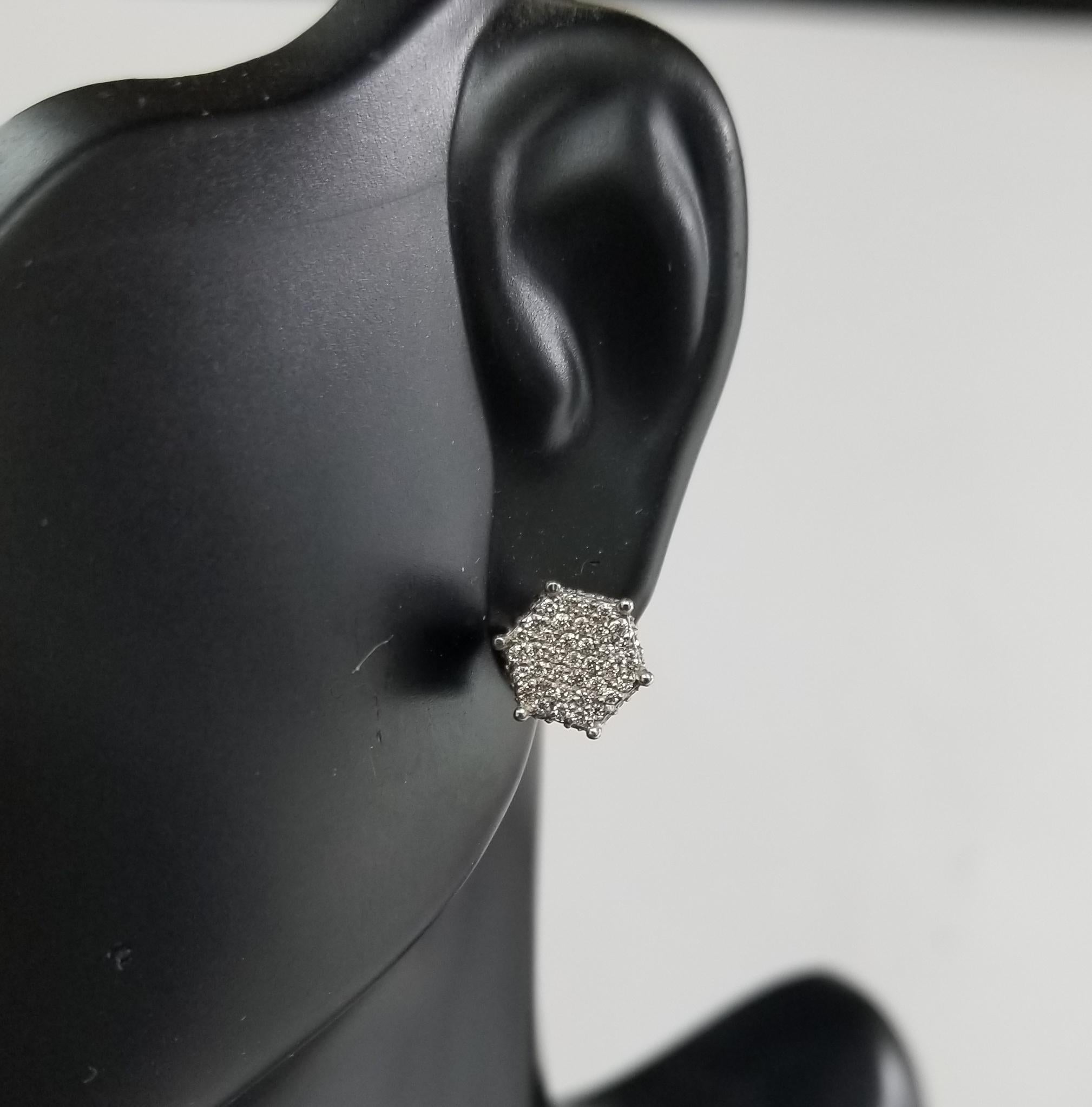 Round Cut 14 Karat White Gold Diamond Cluster Stud Earrings .80pts For Sale