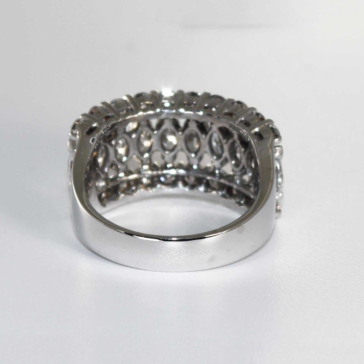 14K White Gold Diamond Cocktail Ring 2.50ct In Excellent Condition In Laguna Beach, CA