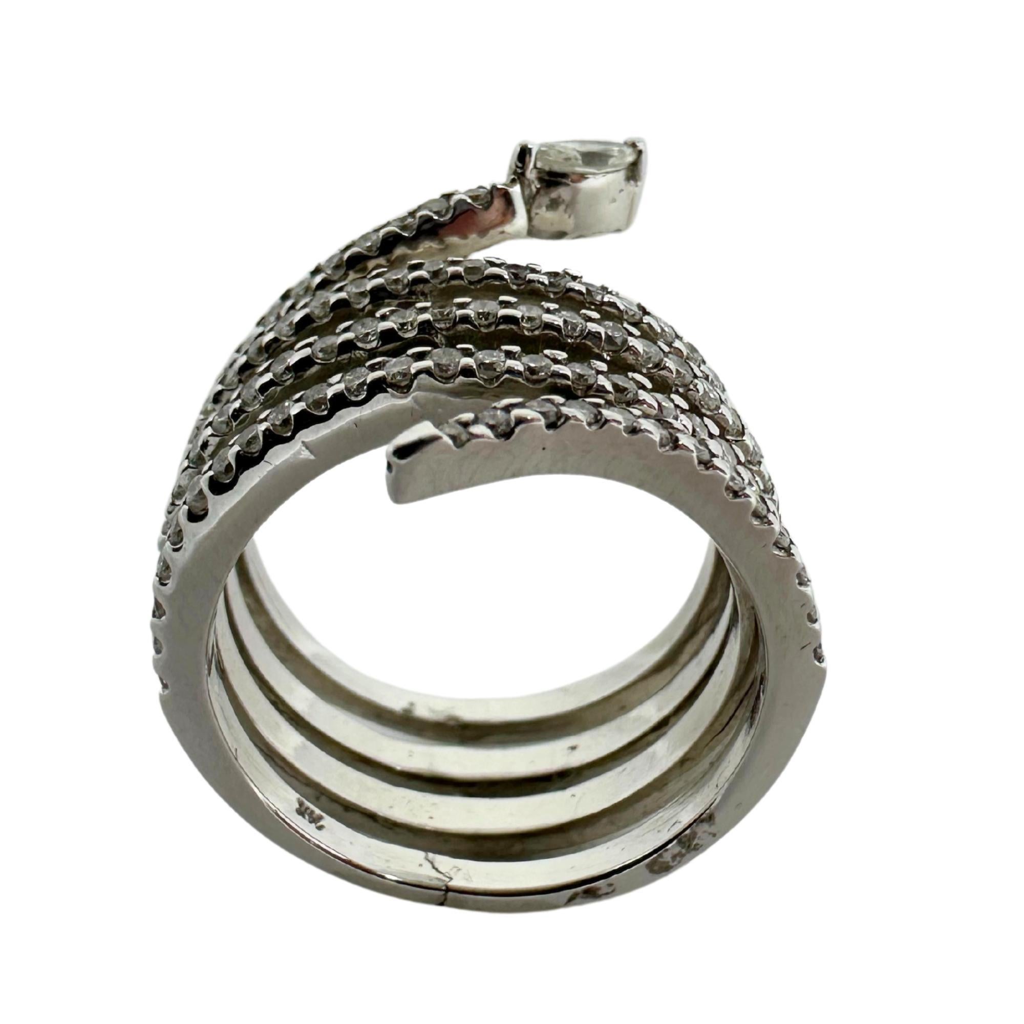 Donna Anello a serpente con spirale di diamanti in oro bianco 14K con testa di diamante Marquise in vendita