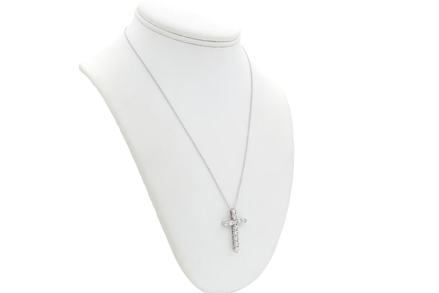14k White Gold & Diamond Cross Crucifix Pendant Necklace 1.80ctw In Excellent Condition In Tustin, CA