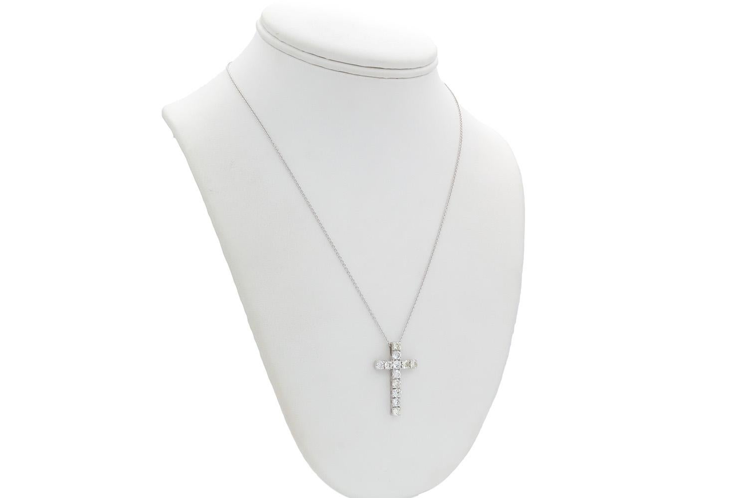 Round Cut 14k White Gold & Diamond Cross Crucifix Pendant Necklace 2.00ctw