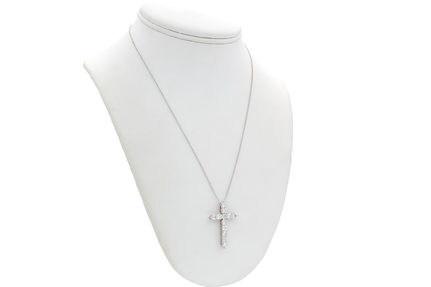 Round Cut 14k White Gold & Diamond Cross Crucifix Pendant Necklace 2.50ctw