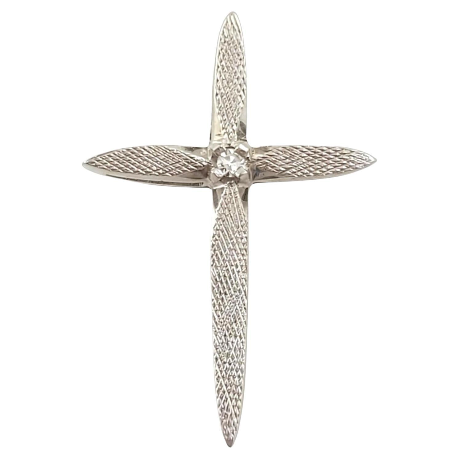 14K White Gold Diamond Cross Pendant #18090