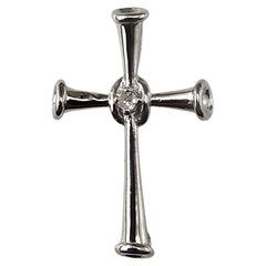 Pendentif croix en or blanc 14K avec diamants #23952