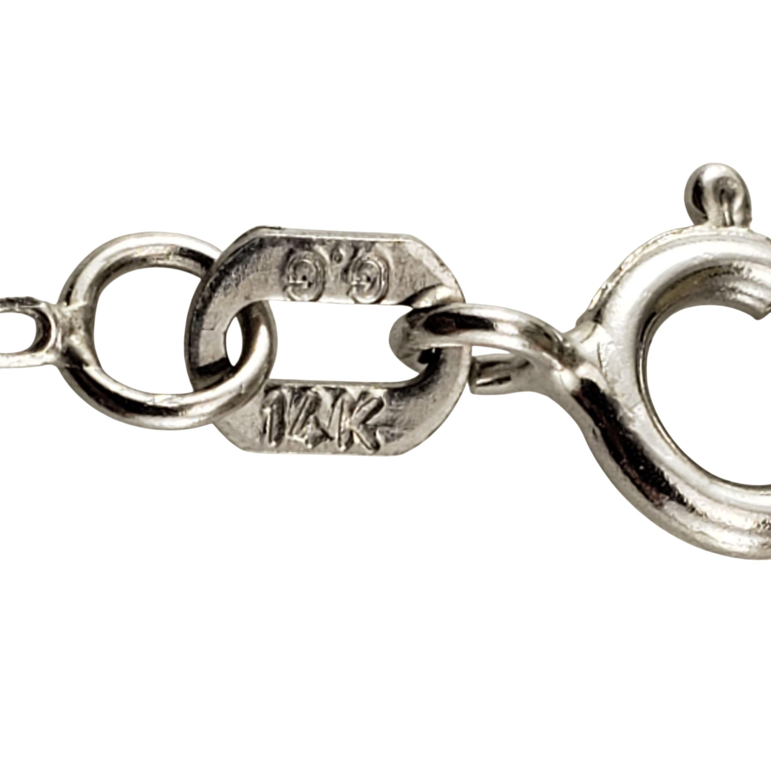 Collier croix en or blanc 14K avec diamants #23302 Pour femmes en vente