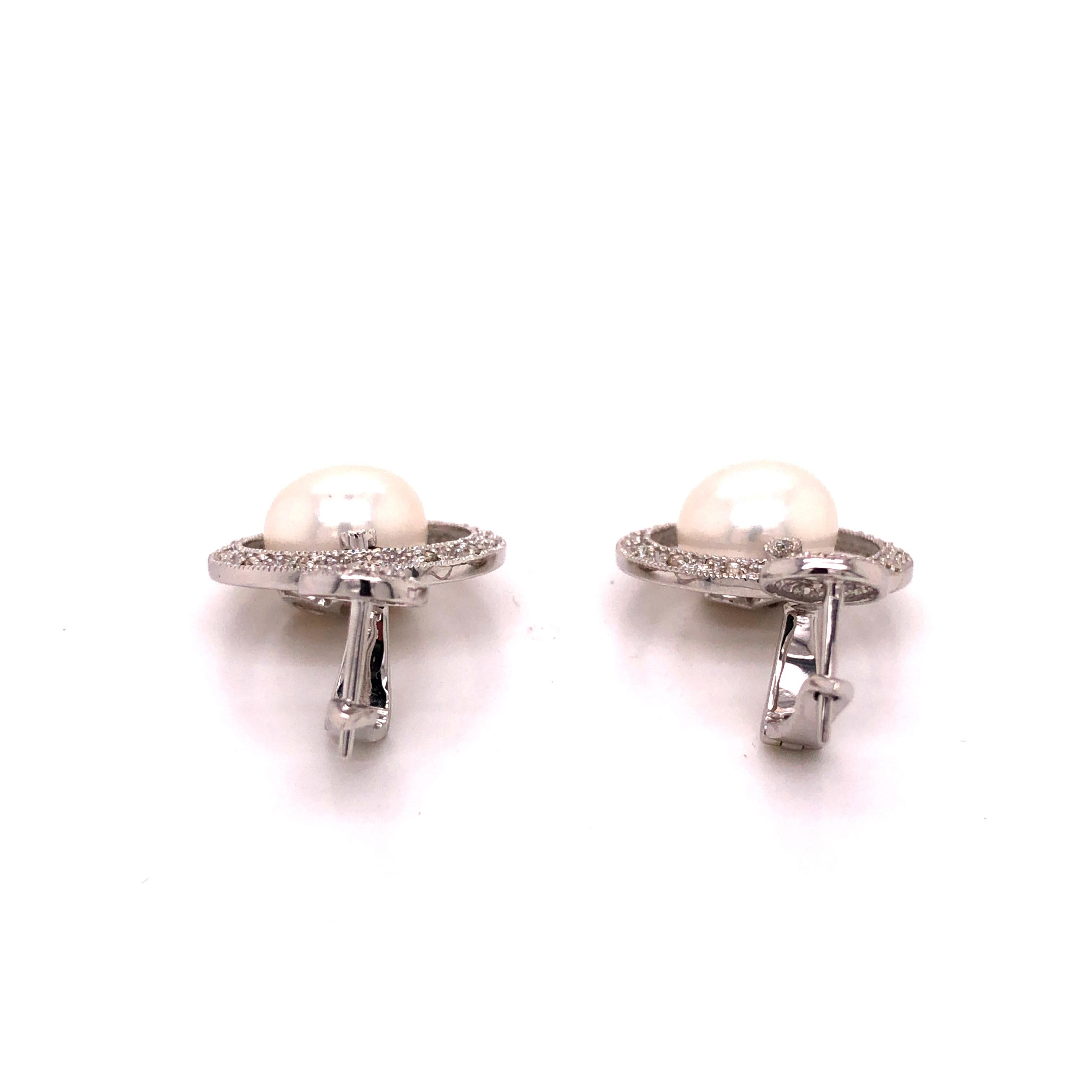 14 Karat White Gold Diamond Cultured Pearl Earrings In New Condition In New York, NY