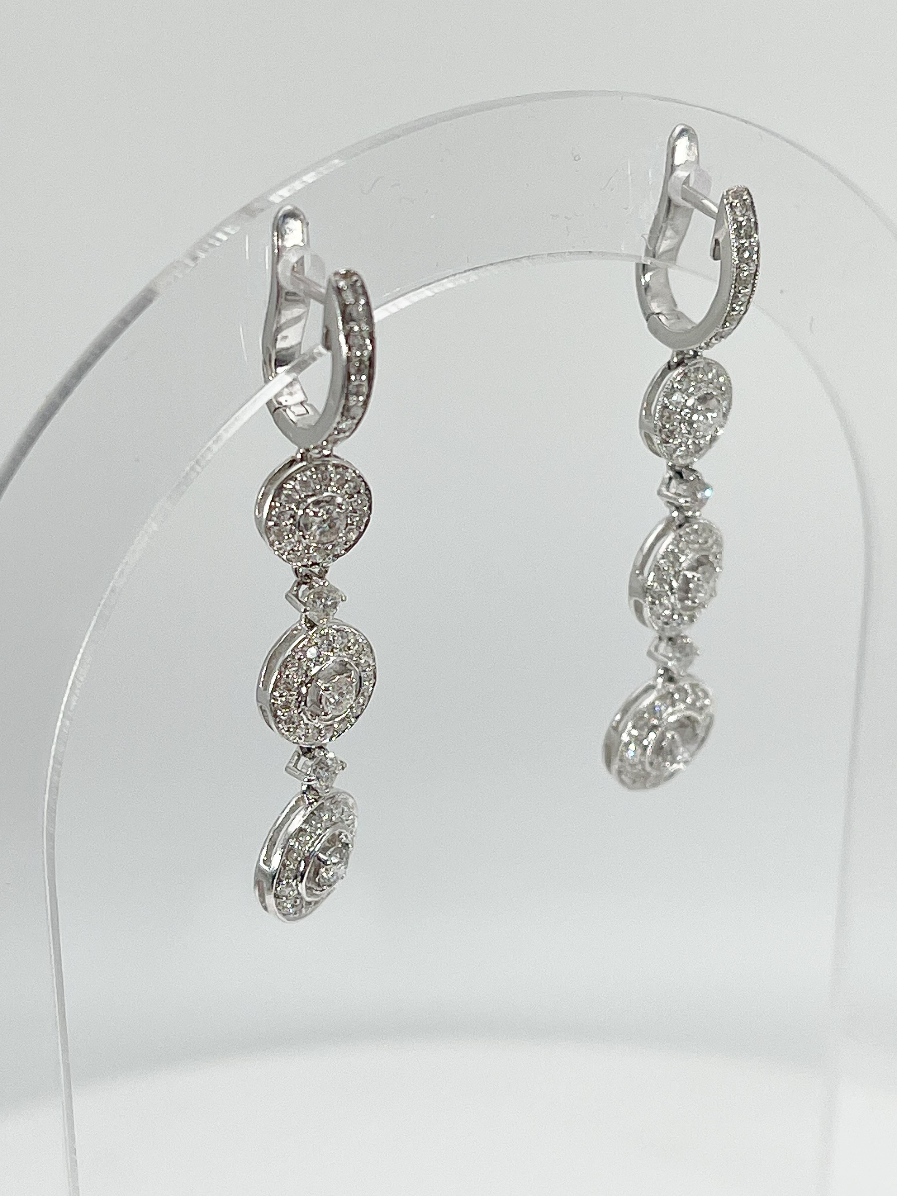 14K White Gold Diamond Dangle Earrings  In Excellent Condition For Sale In Stuart, FL