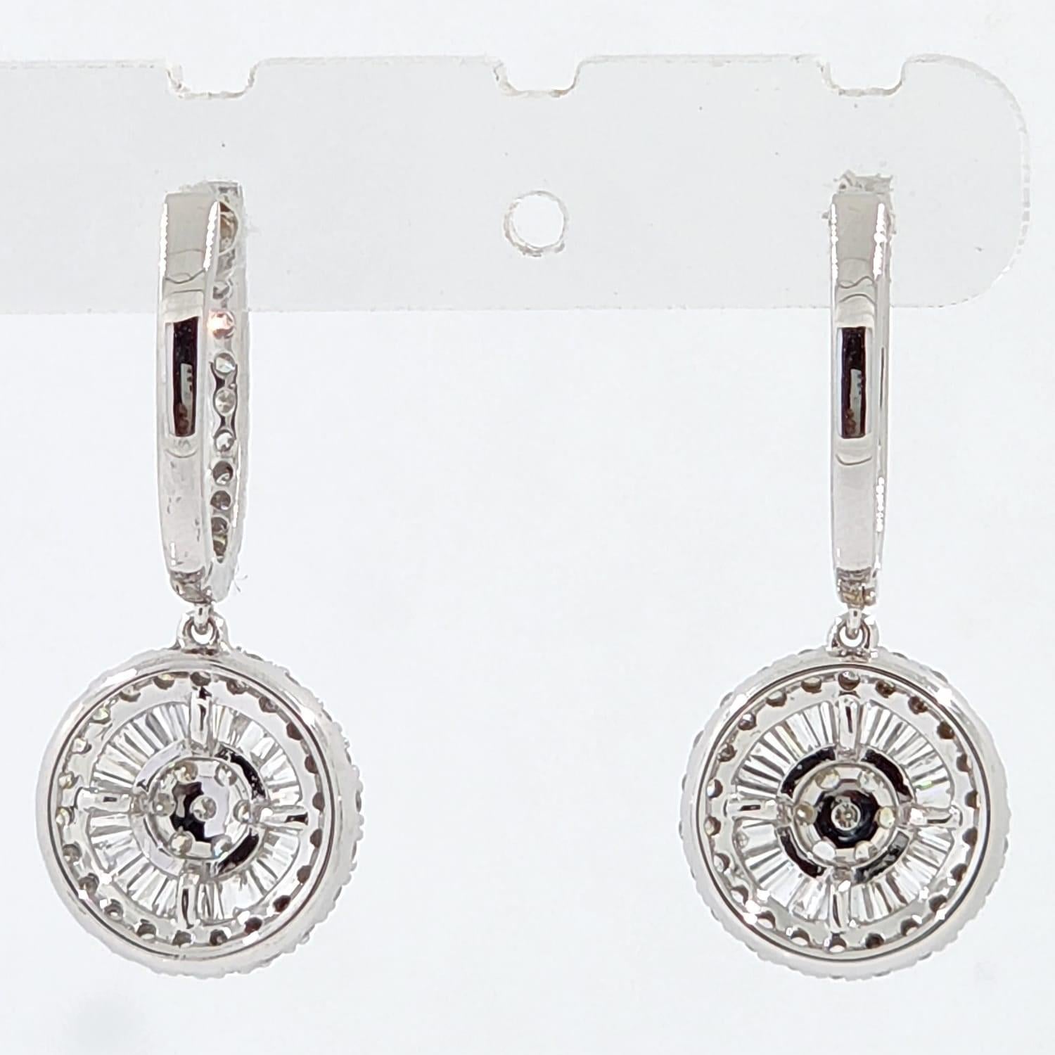 0.87Ct 14K White Gold Diamond Drop Earring In New Condition For Sale In Hong Kong, HK