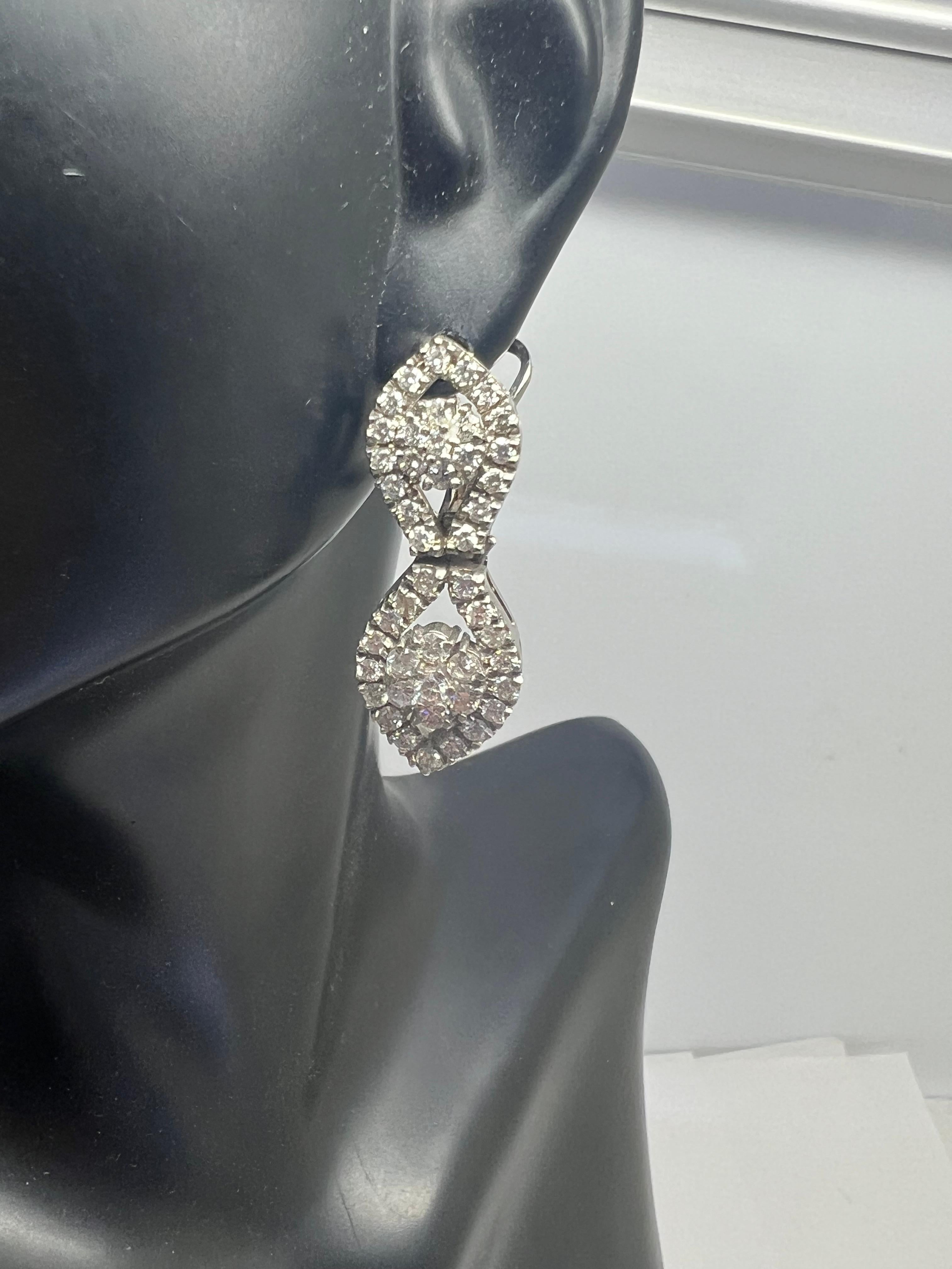 Art Déco Orecchini a goccia con diamanti in oro bianco 14k in vendita
