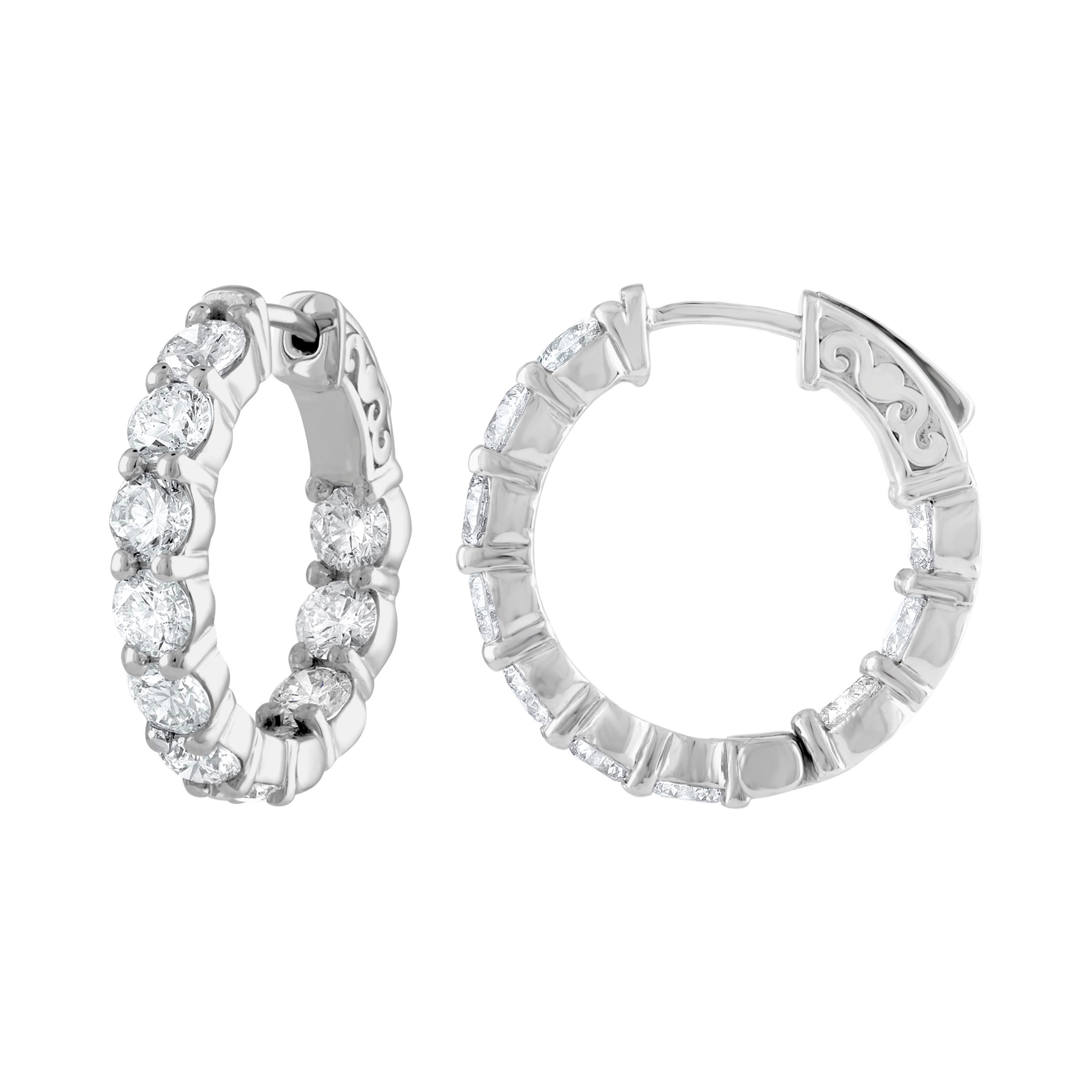 Round Cut 14K White Gold Diamond Earrings For Sale