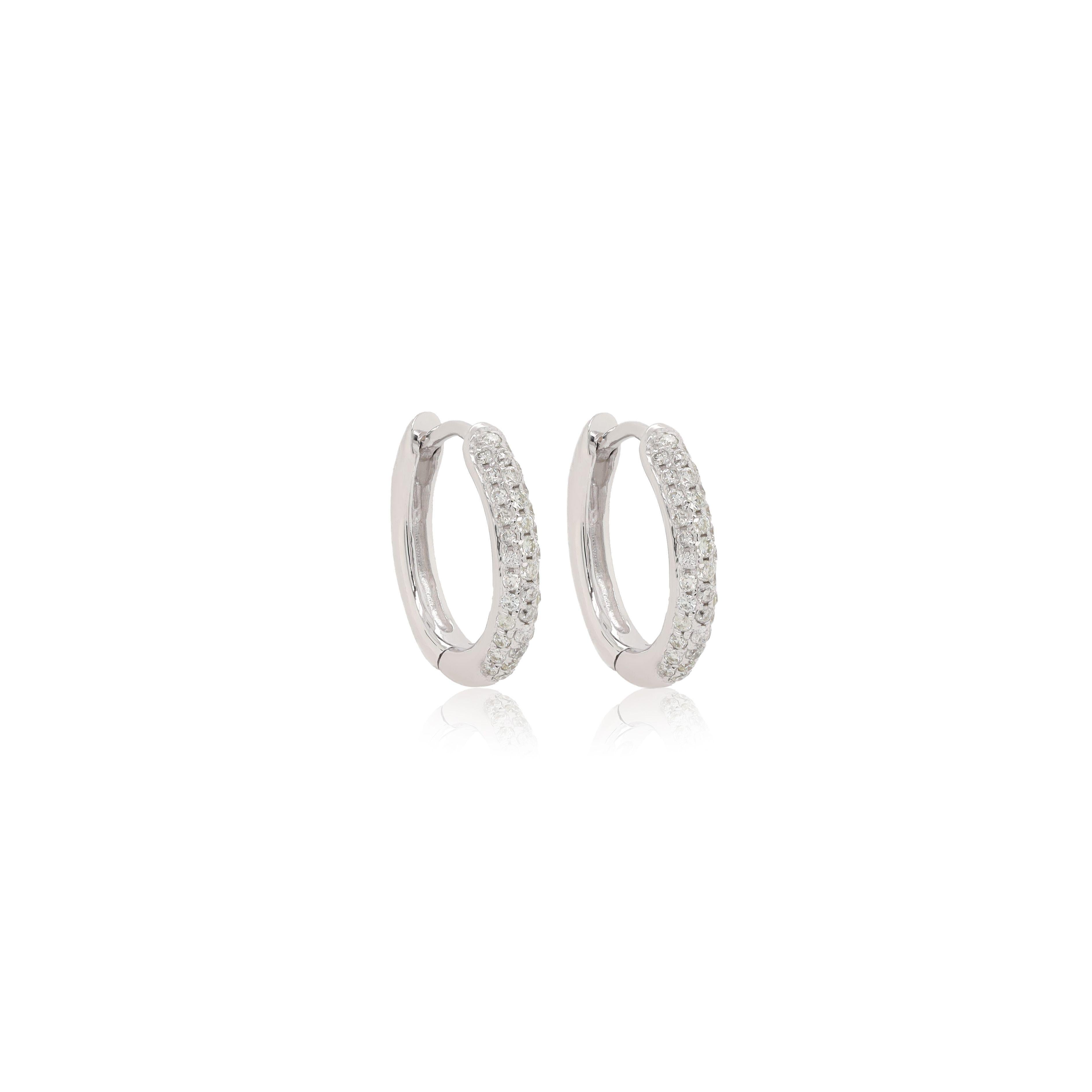 Boucles d'oreilles en or blanc 14 carats et diamants Neuf - En vente à New York, NY
