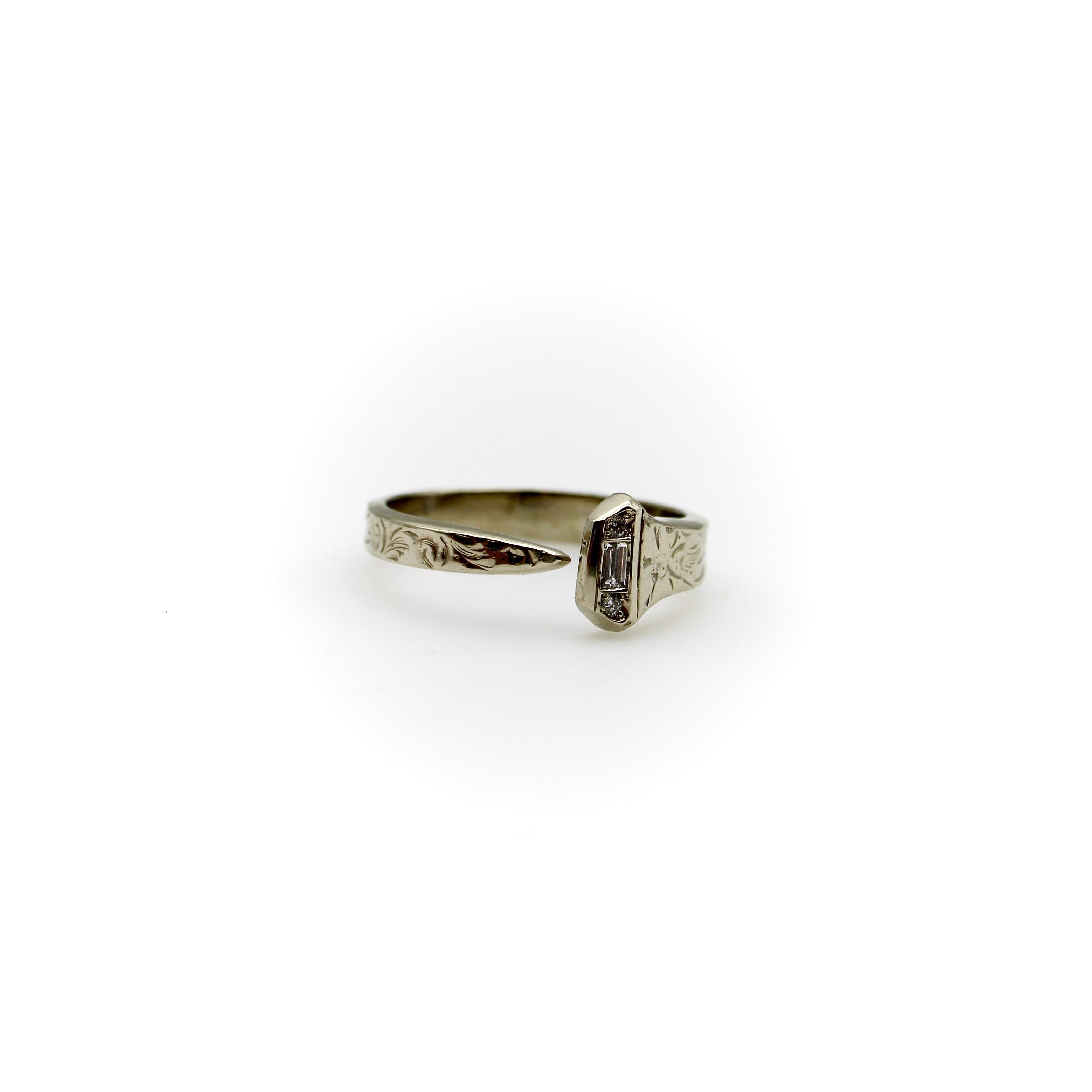 14K White Gold Diamond Edwardian-Inspired Lucky Nail Ring  In New Condition In Venice, CA