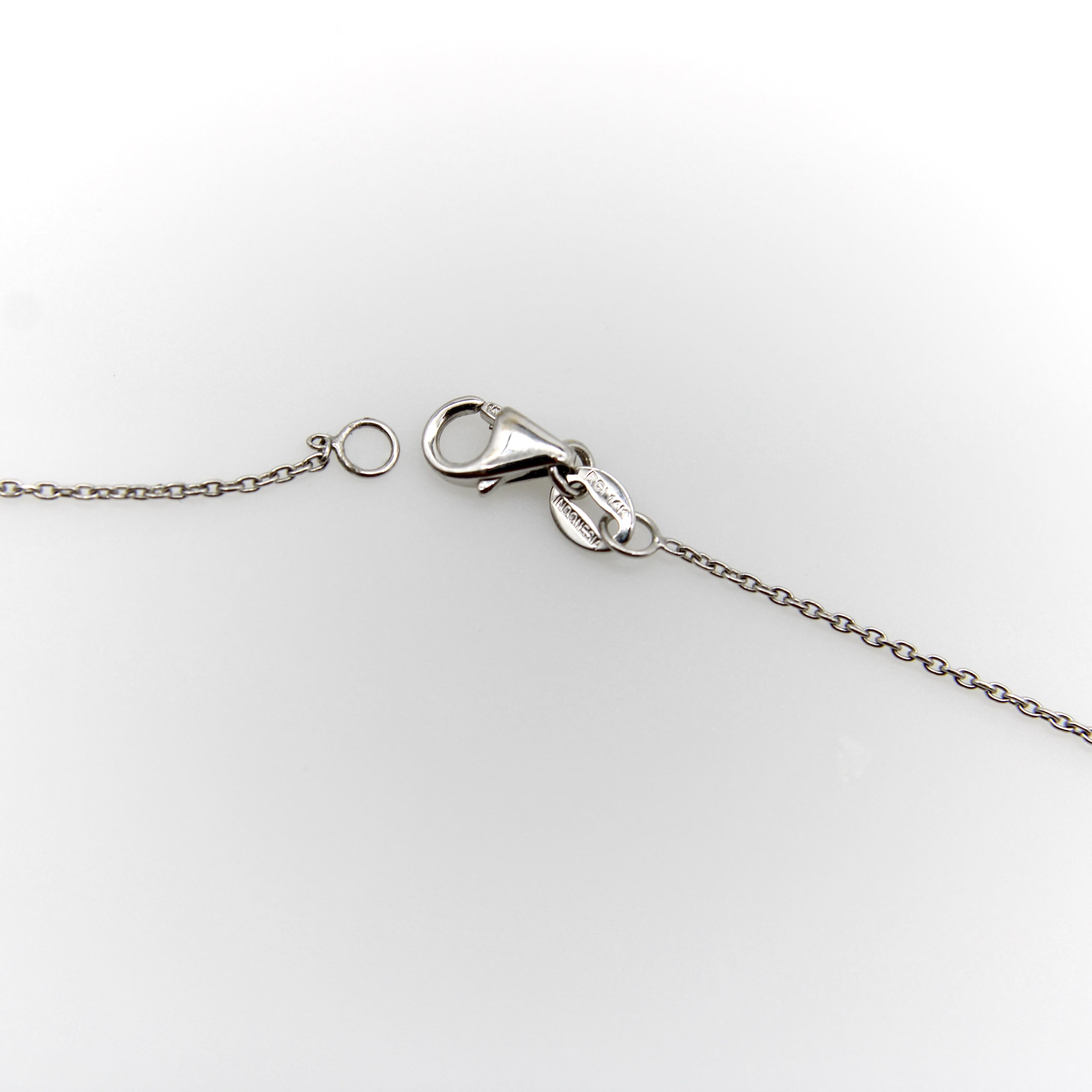 Pendentif fer à cheval en or blanc 14K incrusté de diamants en vente 1