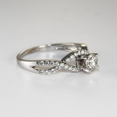 14 Karat Weißgold Diamant-Verlobungsring 0,72 Karat