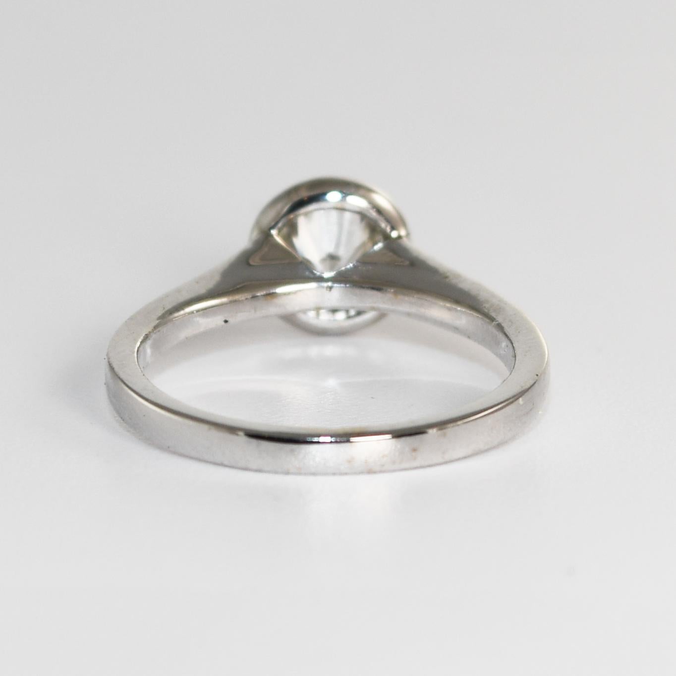 Anillo de compromiso de diamantes de oro blanco de 14 quilates 0,75 ct en Excelente estado para la venta en Laguna Beach, CA