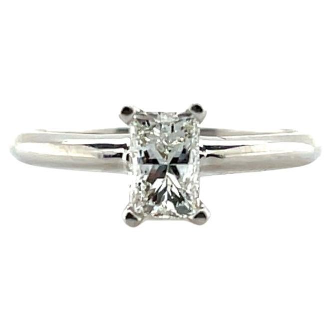 14K White Gold Diamond Engagement Ring 0.78 ctw