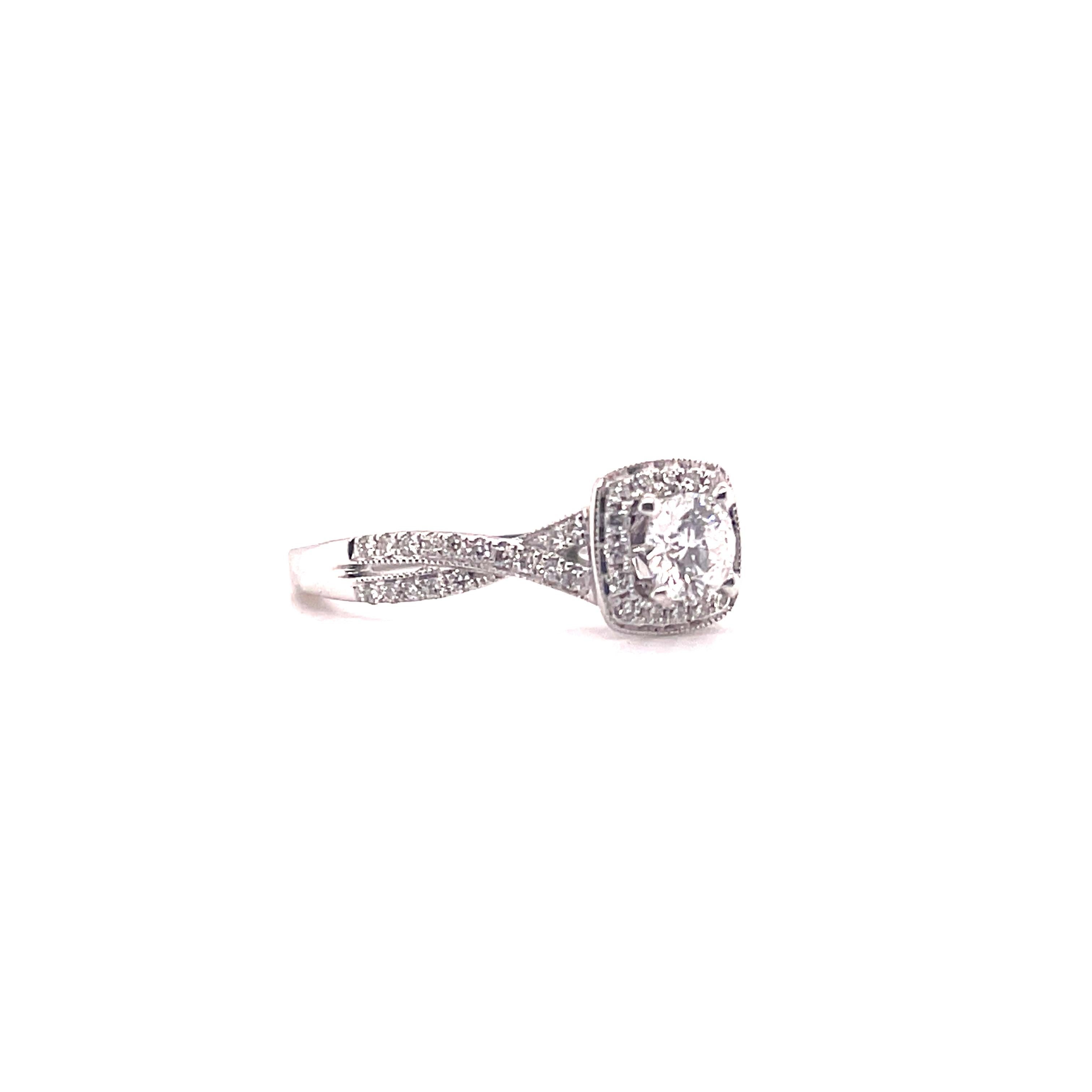 Round Cut 14K White Gold Diamond Engagement Ring