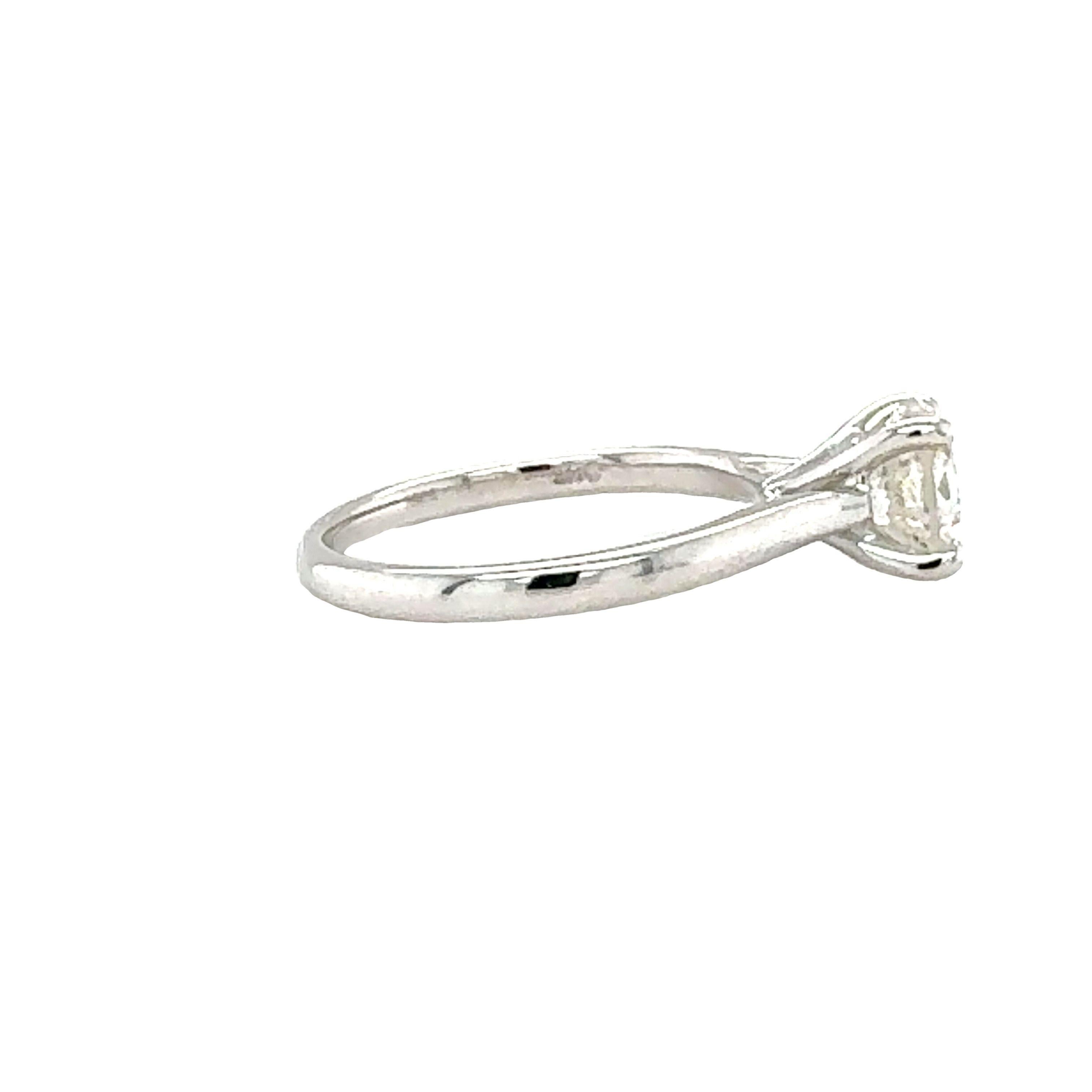 Bague de fiançailles en or blanc 14K avec diamant Bon état - En vente à Beverly Hills, CA