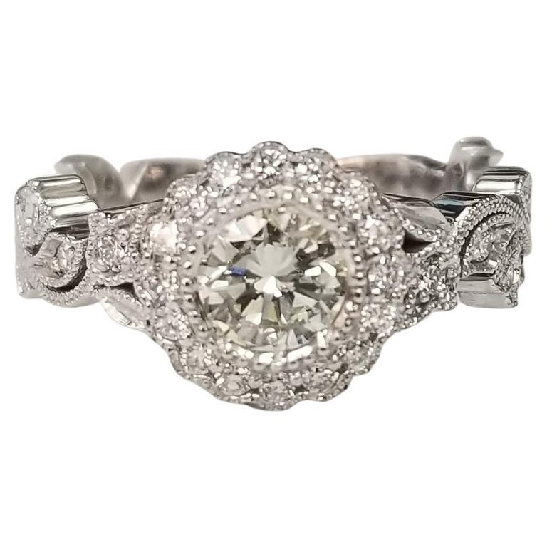 14k white gold diamond engagement ring For Sale at 1stDibs