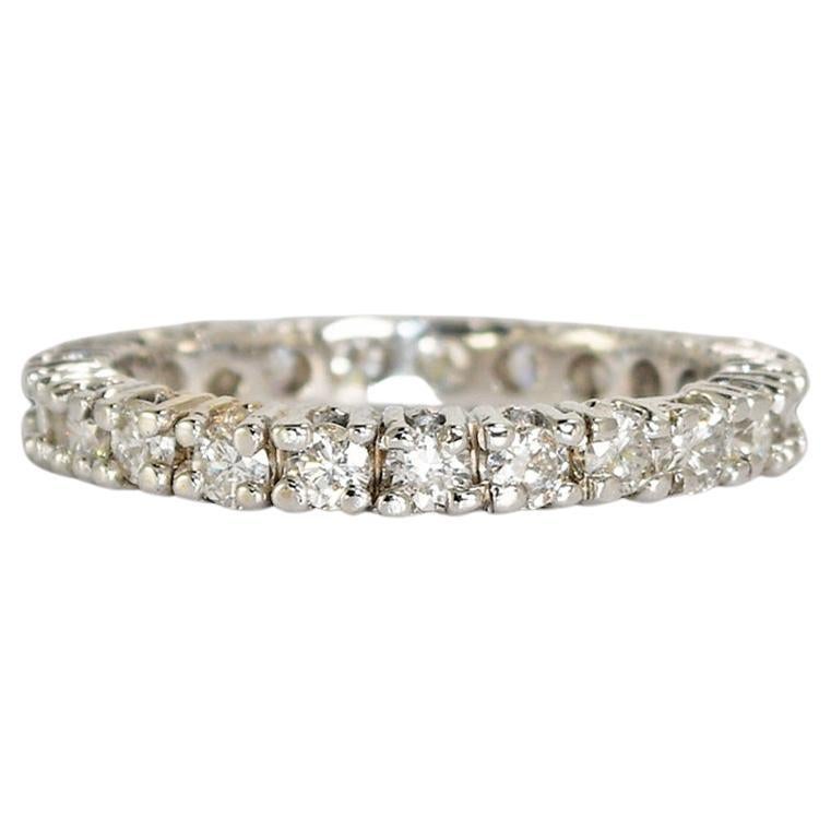 14K White Gold Diamond Eternity Band 1.00 ct For Sale