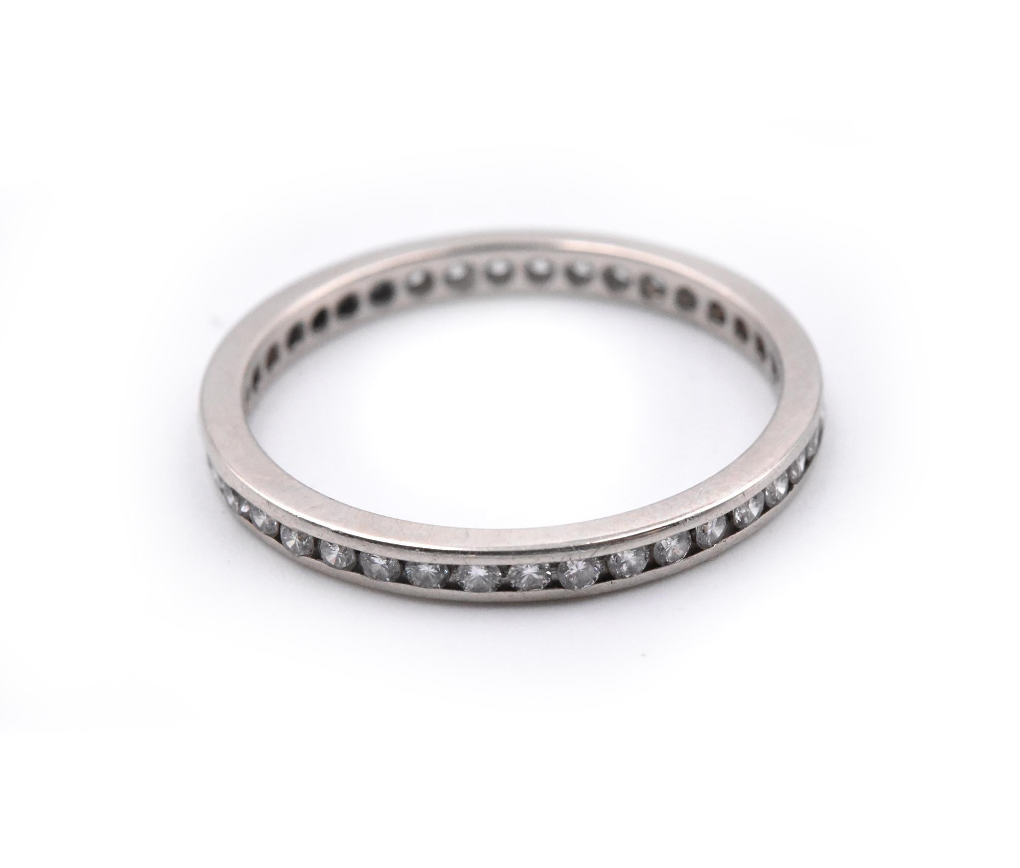14 Karat White Gold Diamond Eternity Band In Excellent Condition For Sale In Scottsdale, AZ