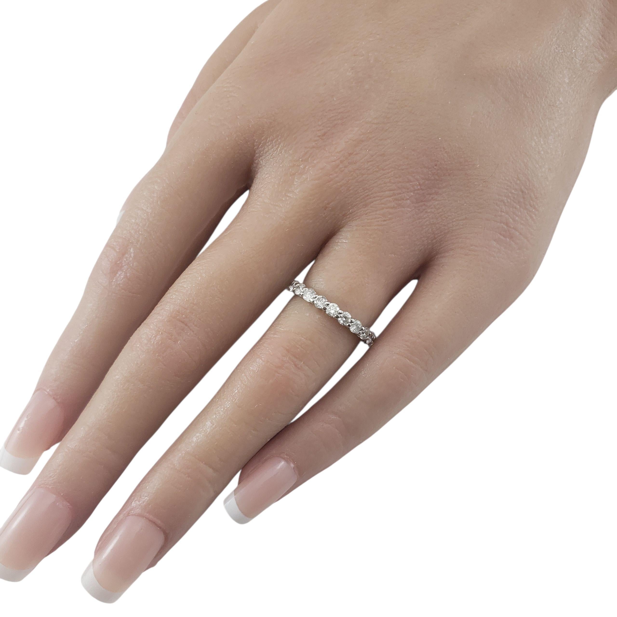Donna Anello di eternità con diamante in oro bianco 14K misura 5,75  #23347 in vendita