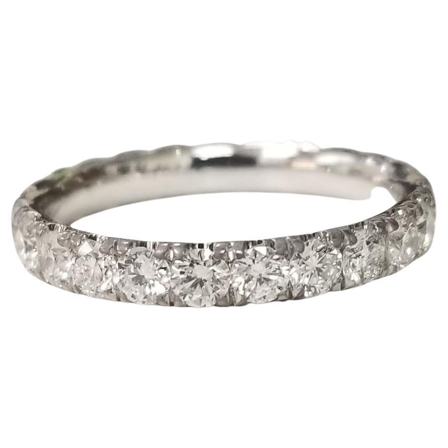 Anello di eternità con diamanti in oro bianco 14k con 1,75cts.