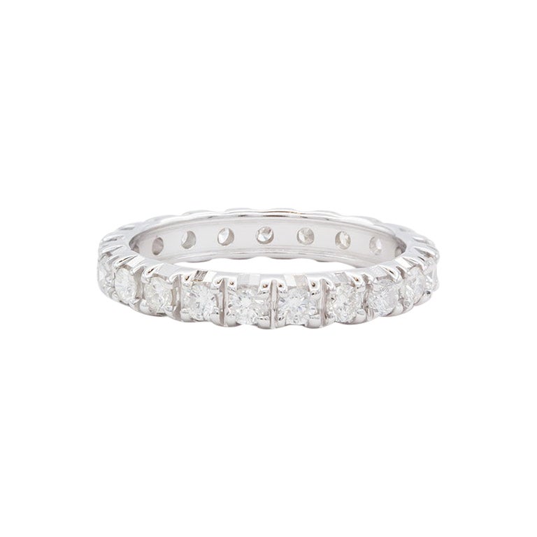 Alliance en or blanc 14k et diamants pour l'éternité