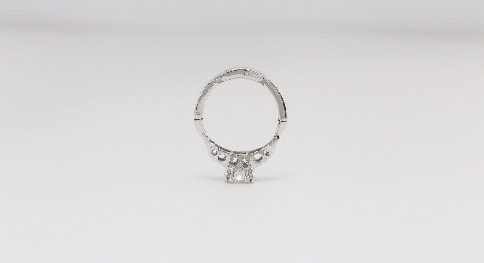 14k White Gold Diamond Finger Fit Engagement Ring, Size 5.5 - 3.8g In Good Condition For Sale In Providence, RI