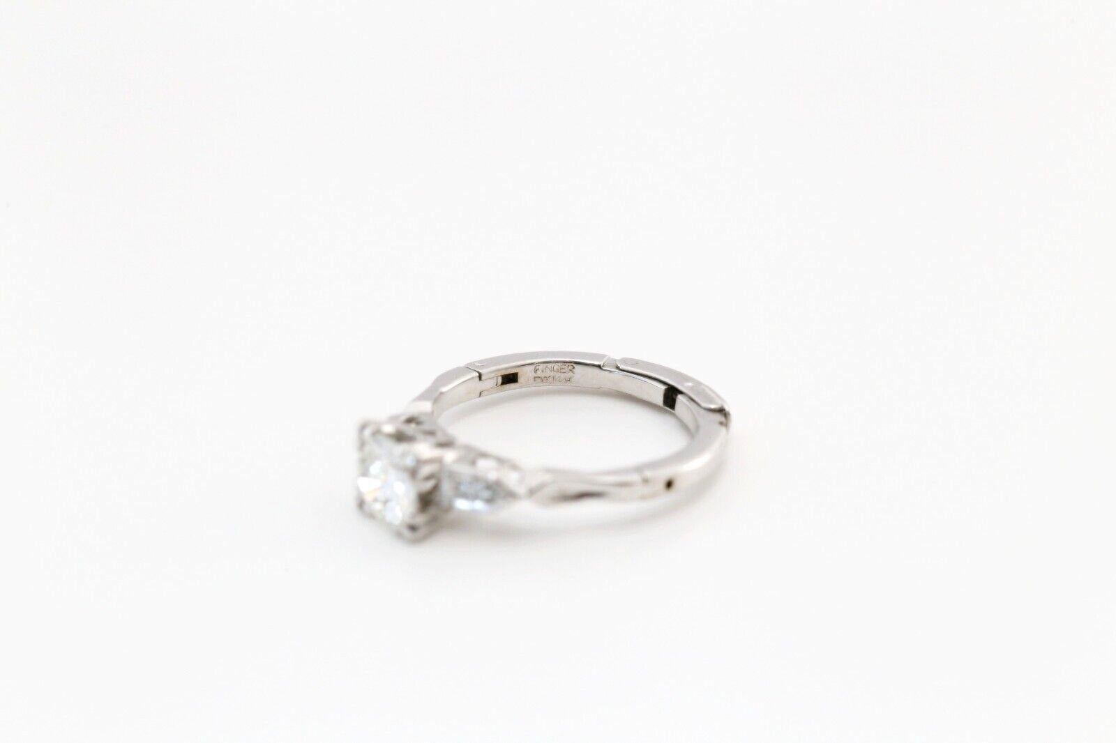 14k White Gold Diamond Finger Fit Engagement Ring, Size 5.5 - 3.8g For Sale 2