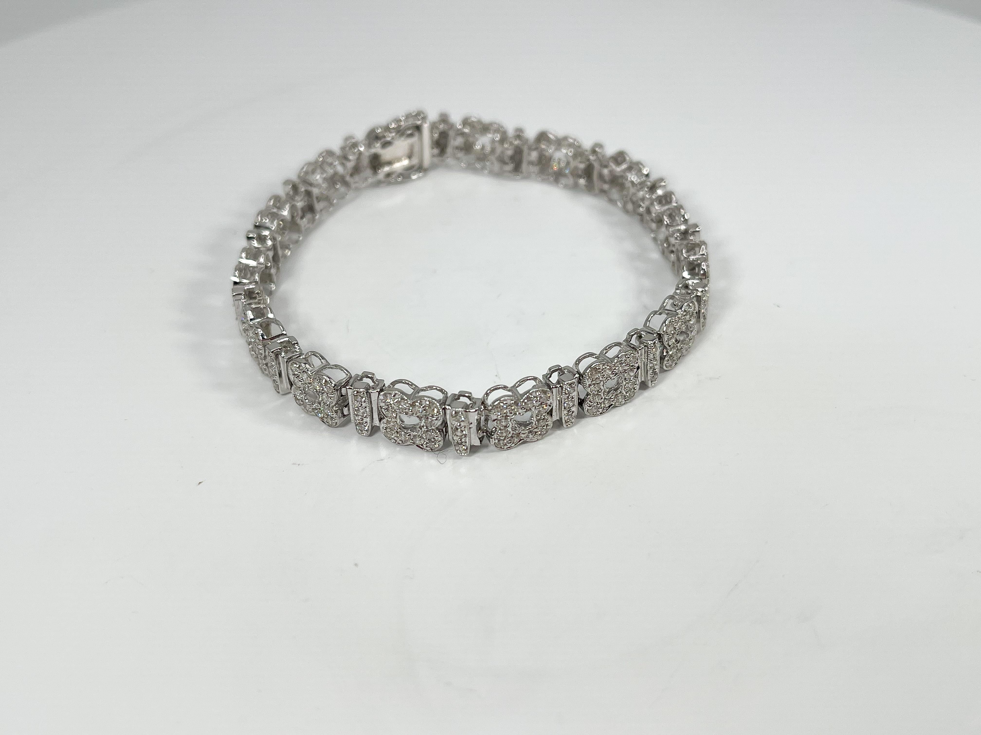 Round Cut 14K White Gold Diamond Flower Bracelet 2.50 CTW For Sale