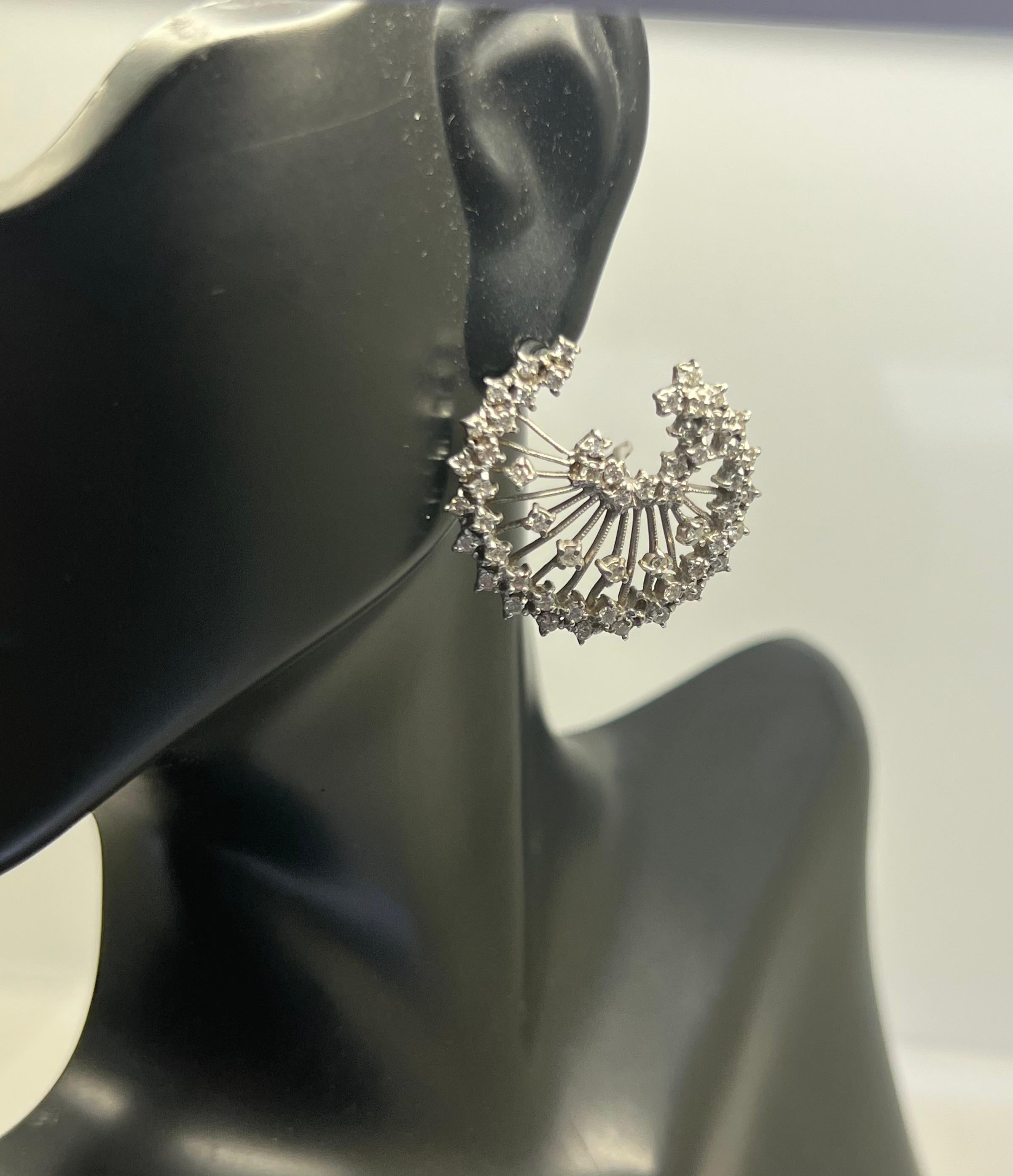 14K White Gold Diamond Flower Circle Leaver Back Earrings In New Condition For Sale In New York, NY