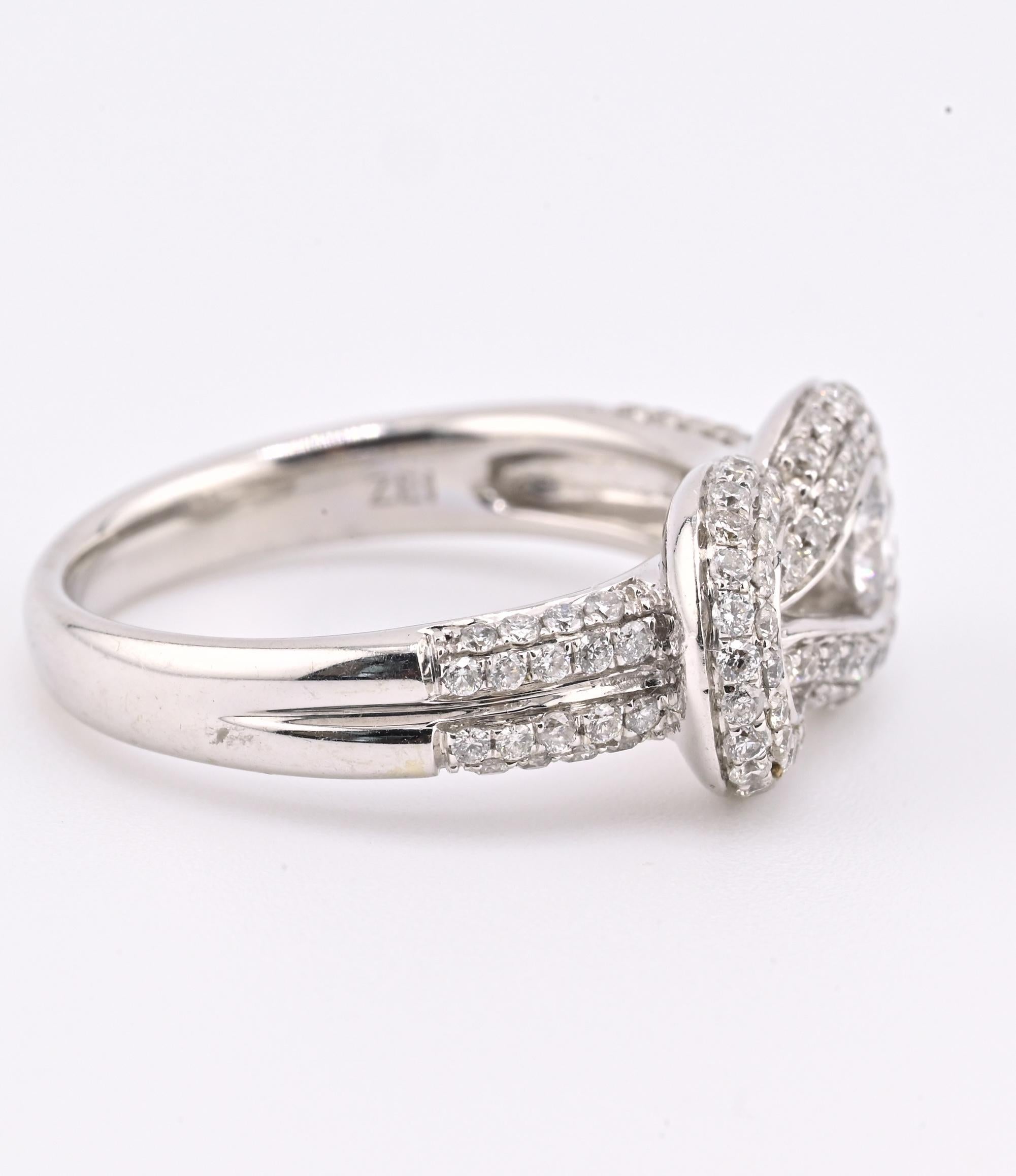 Anello con diamante aureolato in oro bianco 14K con diamante centrale da 0,25 carati ZEI Taglia 6,75 In condizioni buone in vendita a Media, PA