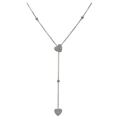Collar de Oro Blanco de 14K con Corazón de Diamante y Estación de Diamantes .28 CTW
