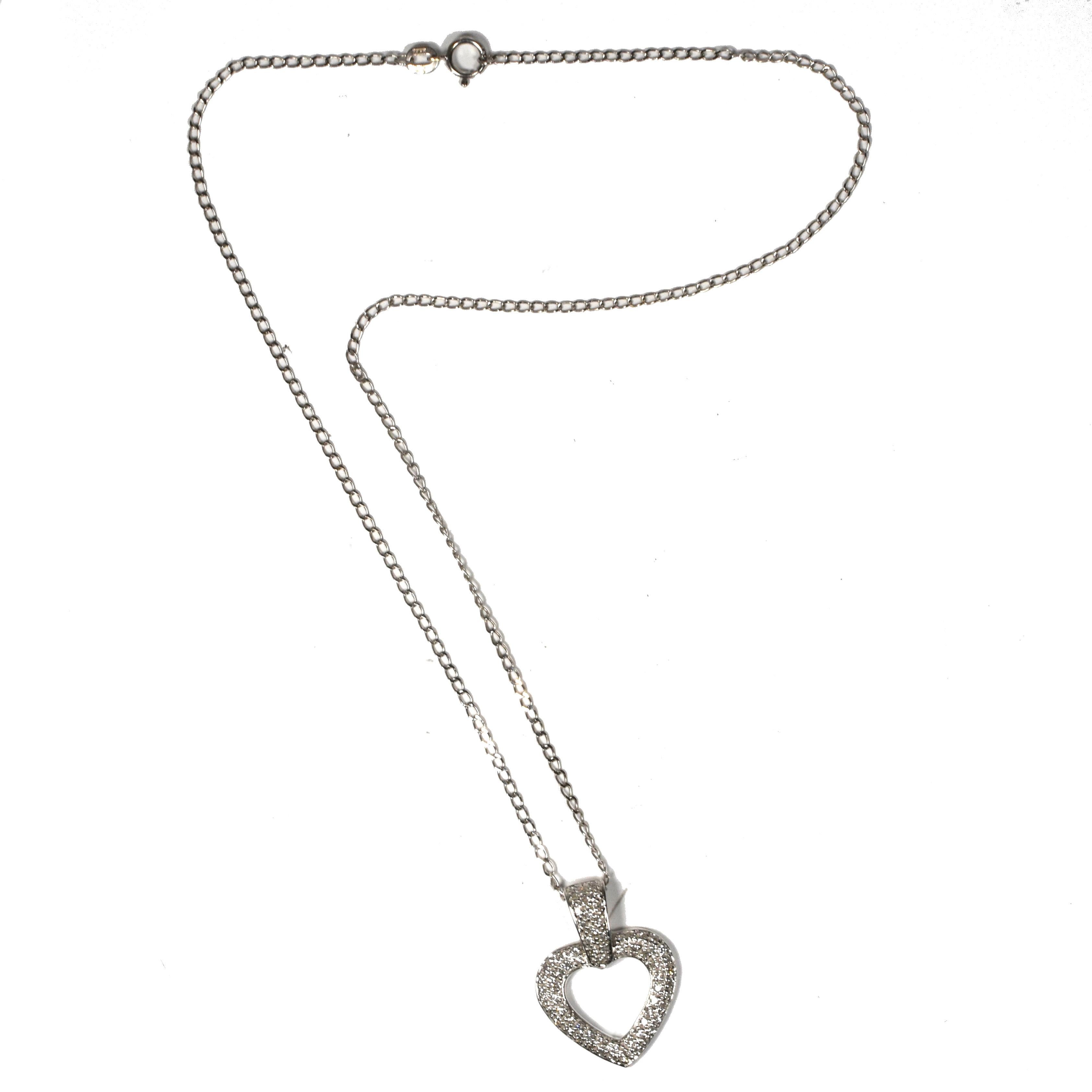 Brilliant Cut 14k White Gold Diamond Heart Pendant Chain Necklace For Sale