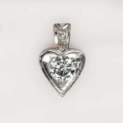 14k White Gold Diamond Heart Pendant
