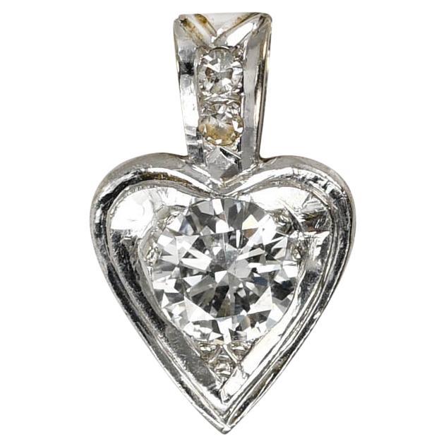 14k White Gold Diamond Heart Pendant For Sale
