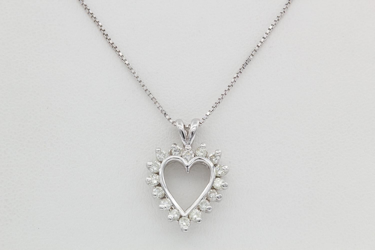 Round Cut 14k White Gold & Diamond Heart Silhouette Pendant Necklace For Sale