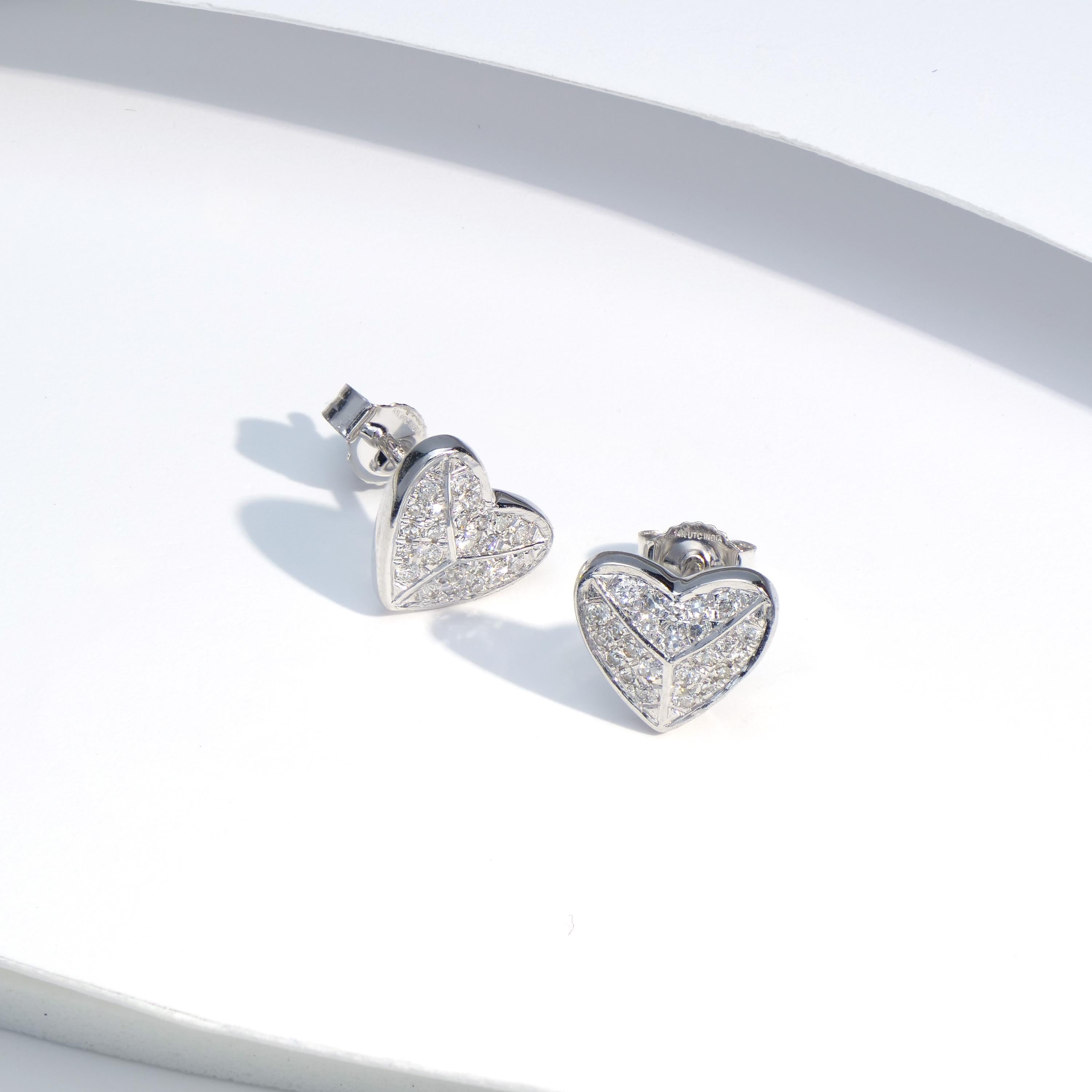 Women's Luxle 14k White Gold Diamond Heart Stud Earrings For Sale