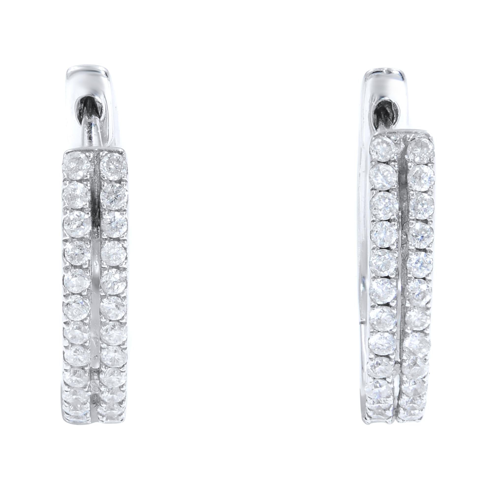 Beautiful huggie earrings perfect for every day!
14K White Gold
0.15cts in round diamonds
No paperwork offered
Warranty from our store
Measurements: 8mm long

