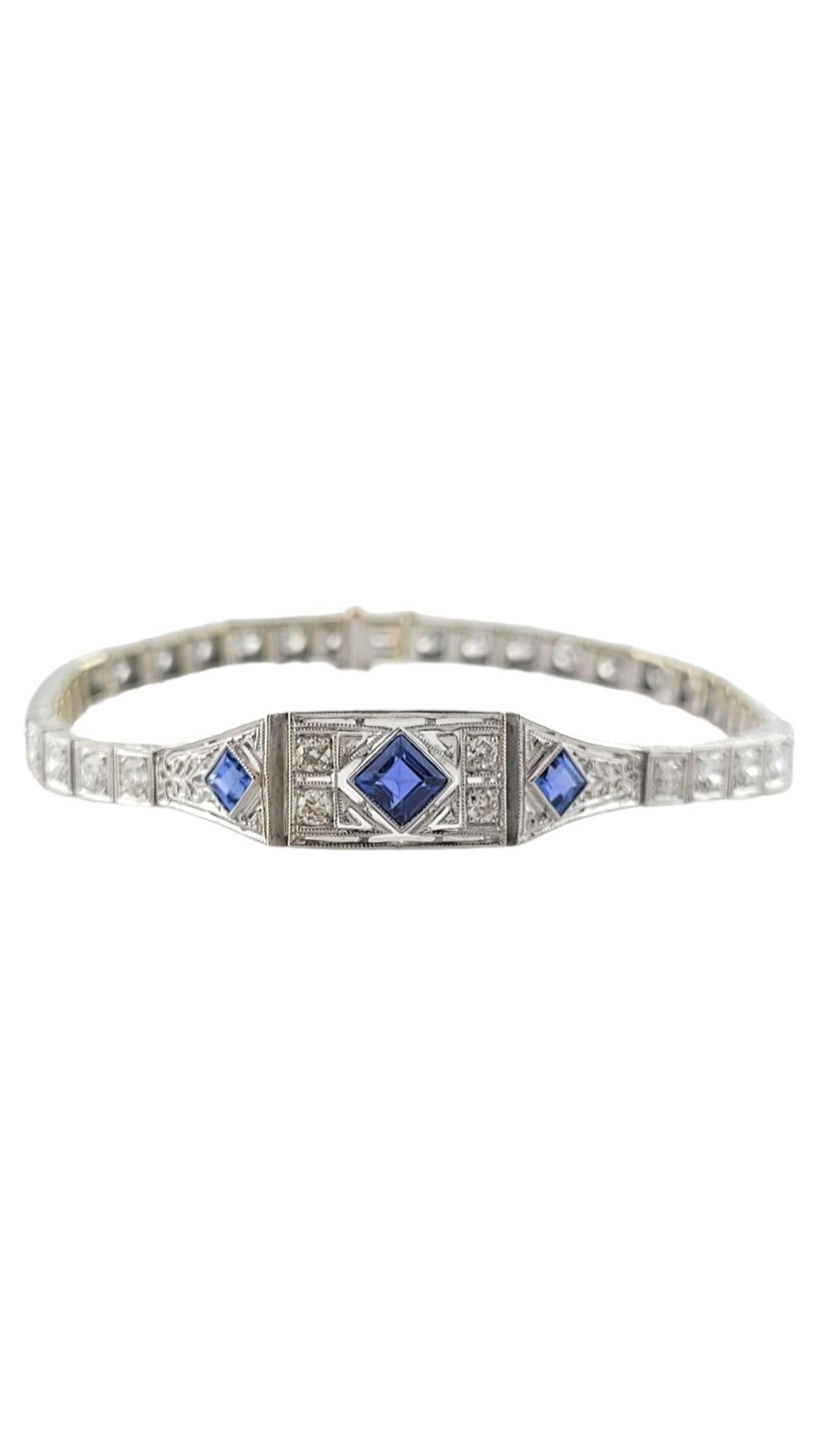 14K Weißgold Diamant & Lab Grown Blue Saphir Vintage-Armband #21793 im Vintage-Stil im Angebot