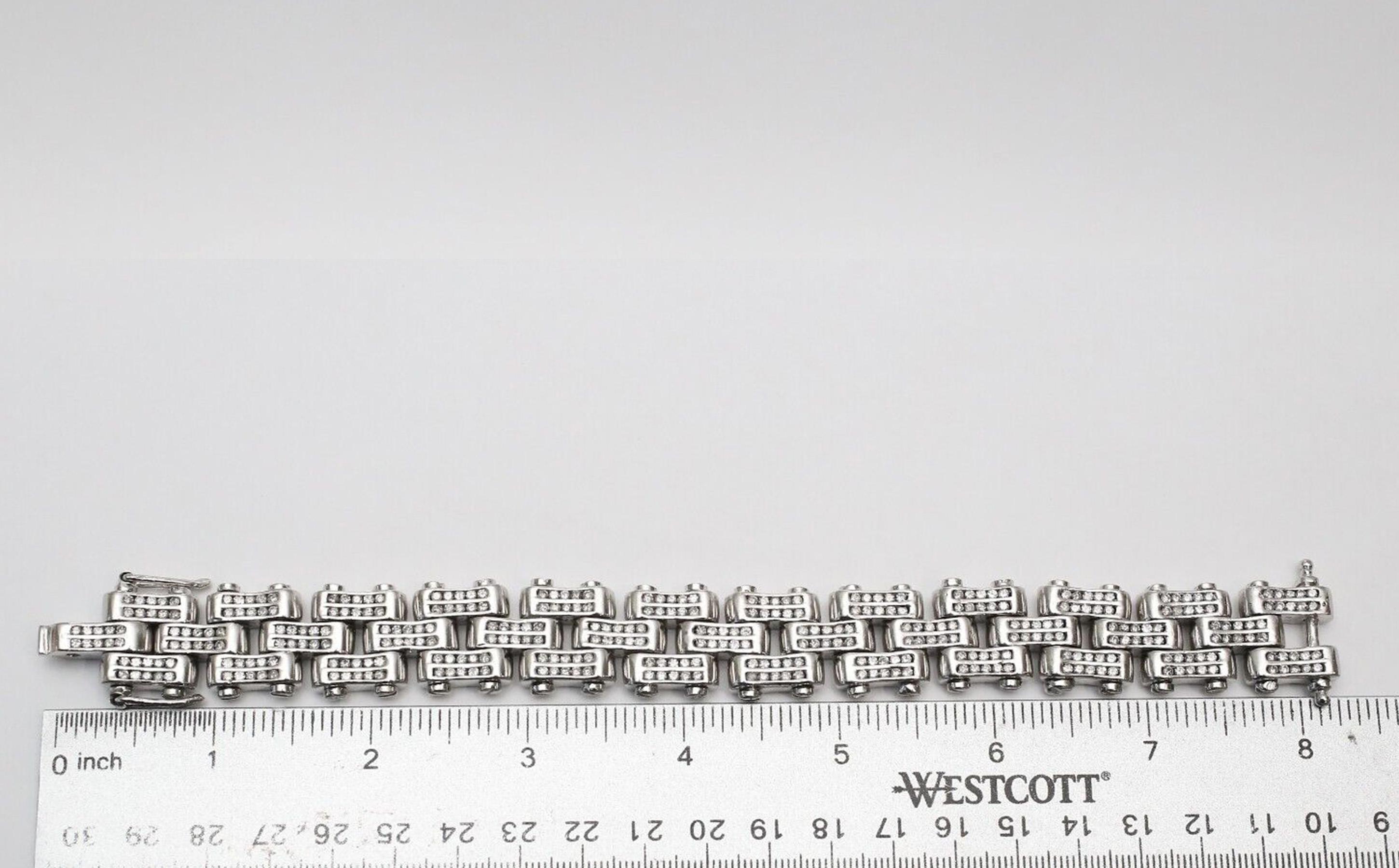 14k White Gold Diamond Link Bracelet, 8 inches - 106.0g For Sale 2