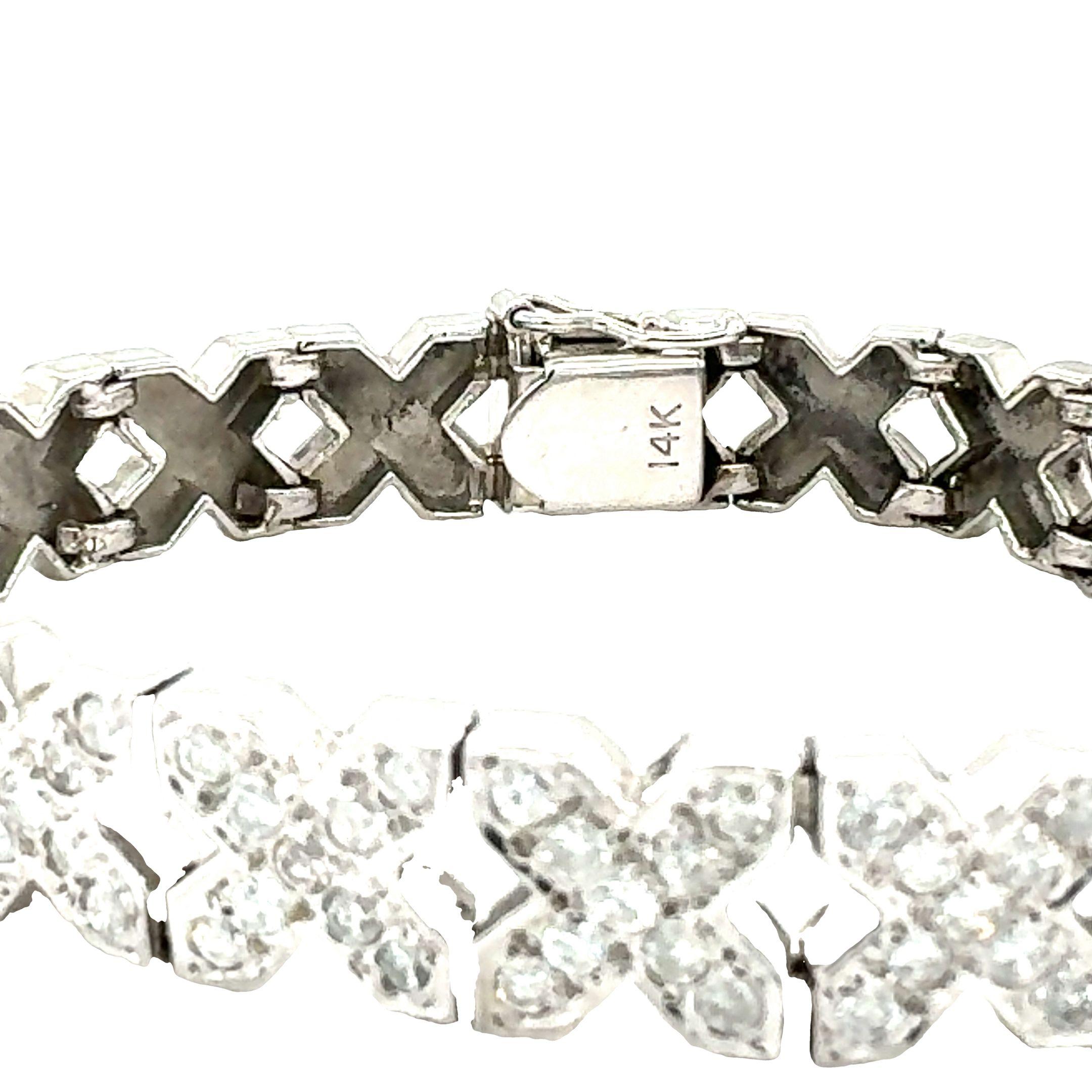 Women's 14K White Gold Diamond Link Bracelet For Sale