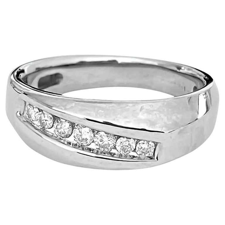 14k White Gold Diamond Men's Wedding Ring / Band For Sale at 1stDibs