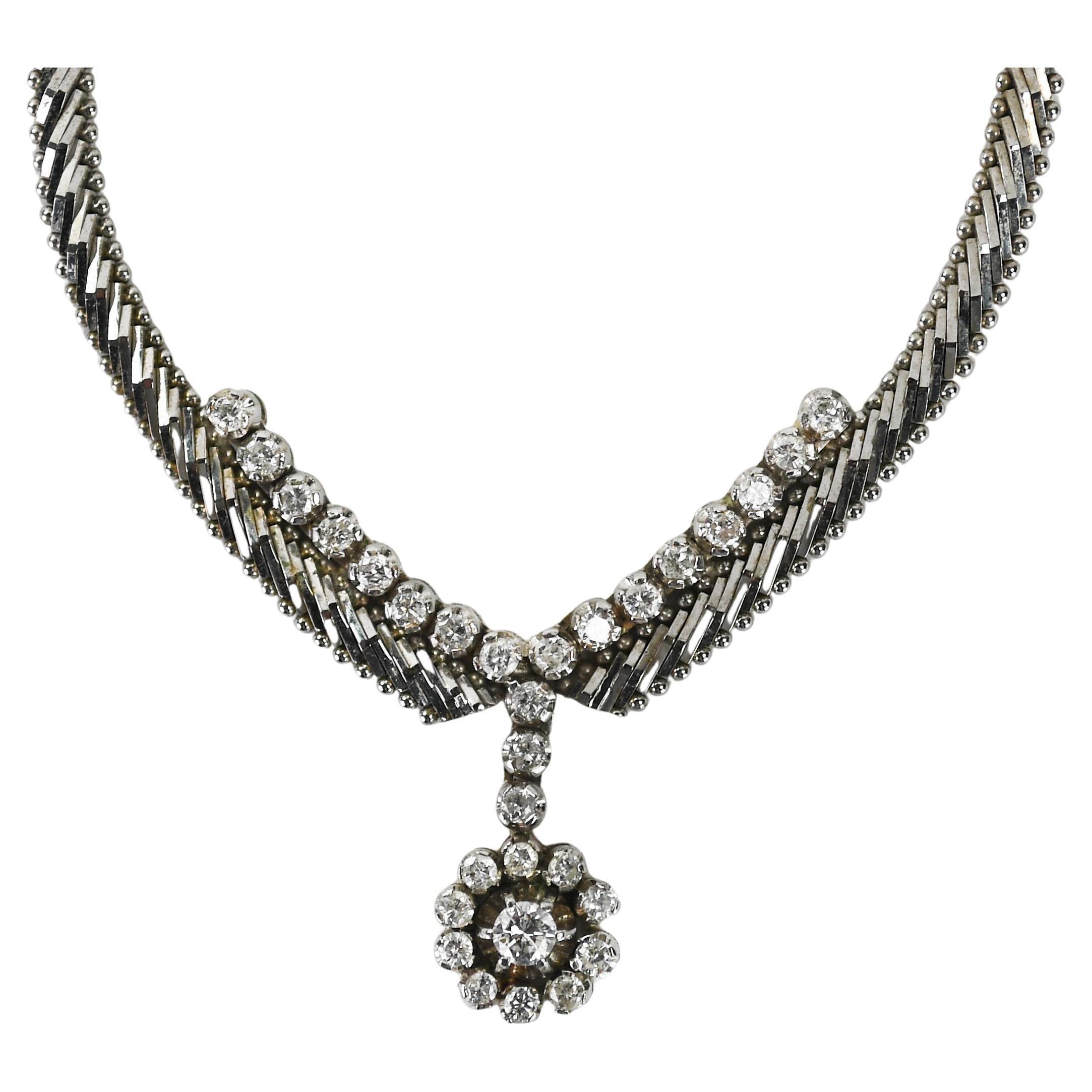 Collier en or blanc 14 carats avec diamants 1,00 carat