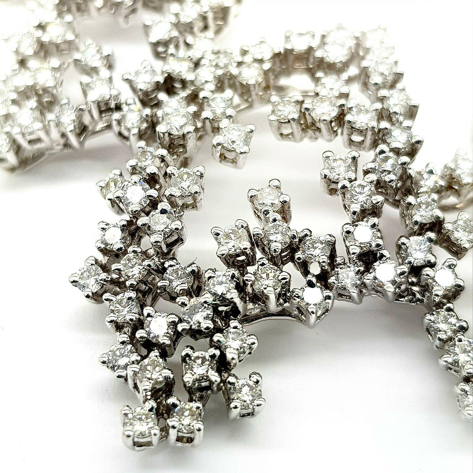 Contemporary 14 Karat White Gold Diamond Necklace with 3.80 Carat