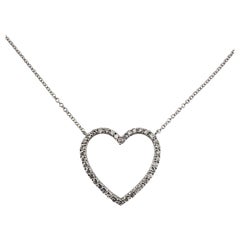 Collana con ciondolo a cuore aperto con diamanti in oro bianco 14K #23756