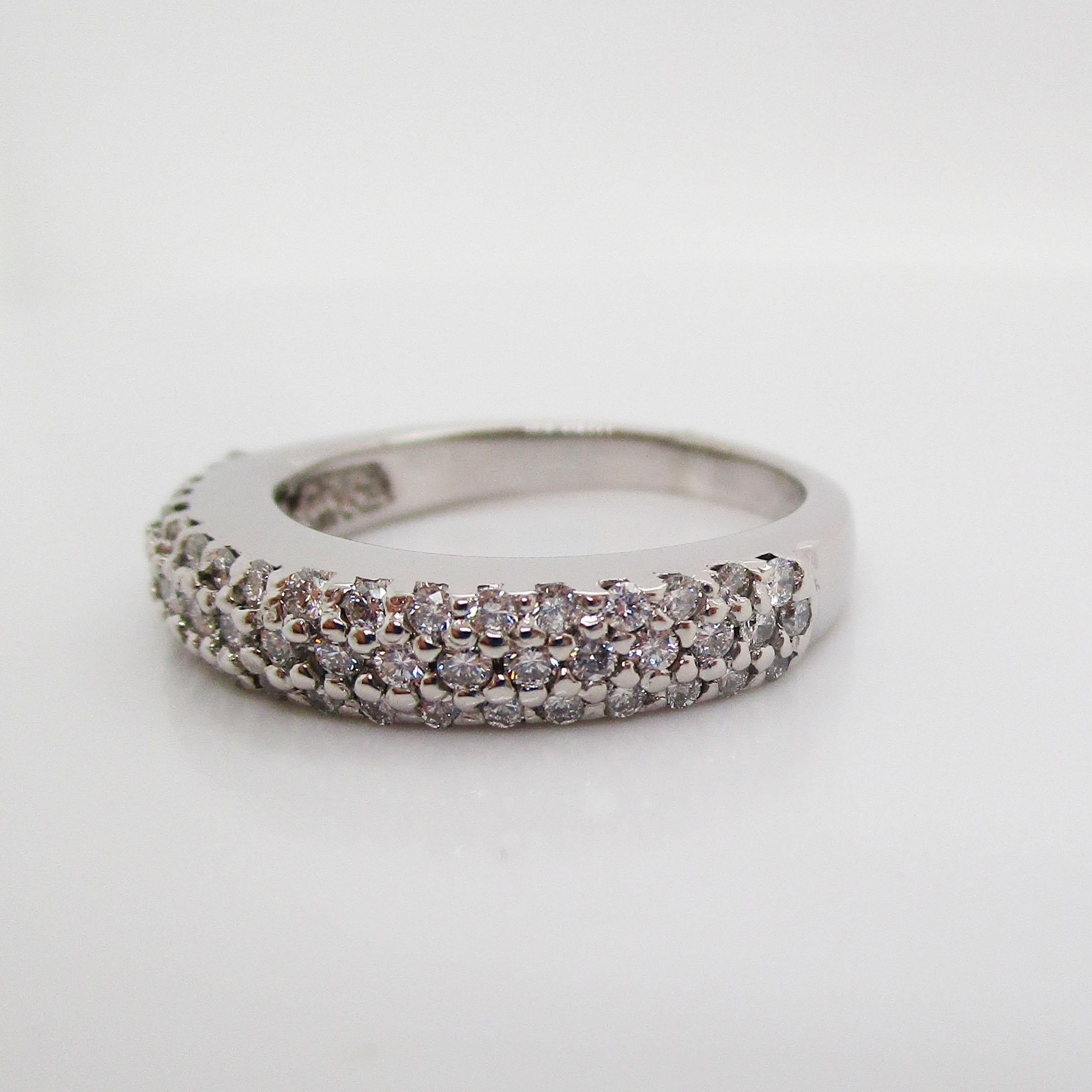 14 Karat White Gold Diamond Pavé Style Band 3