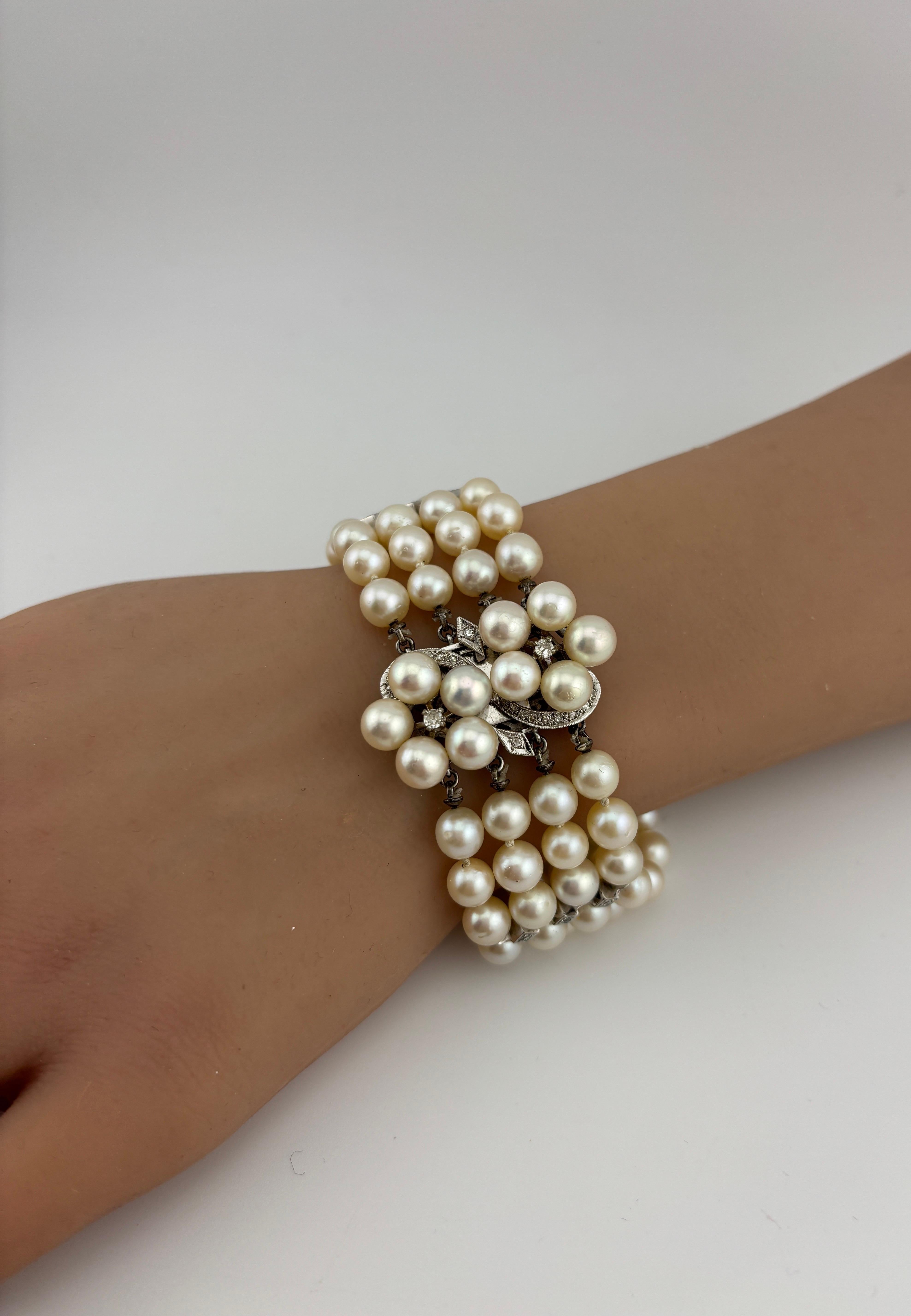 Round Cut 14k White Gold Diamond & Pearl Bracelet For Sale