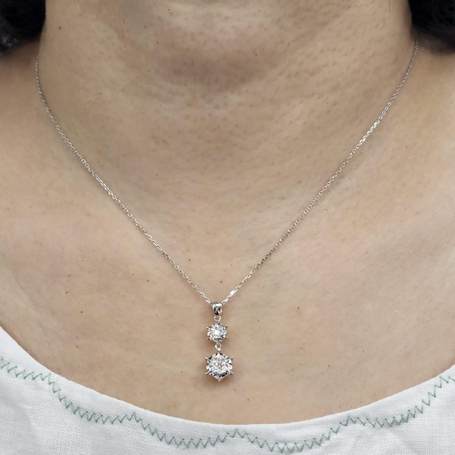 Women's 14K White Gold Diamond Pendant Necklace For Sale
